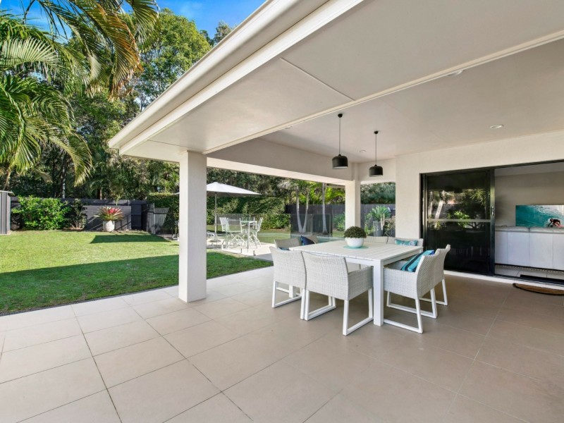 19 Barcoola Place, Twin Waters QLD 4564