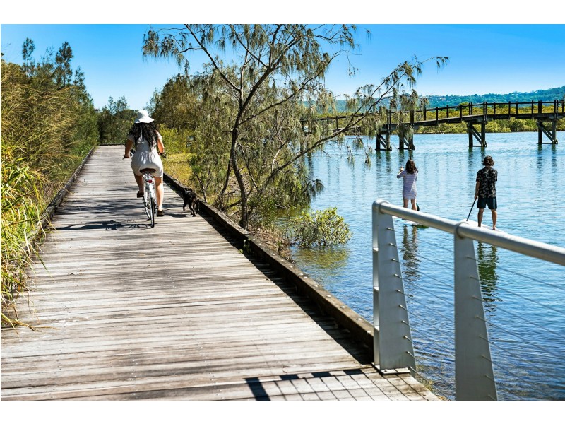 19 Barcoola Place, Twin Waters QLD 4564