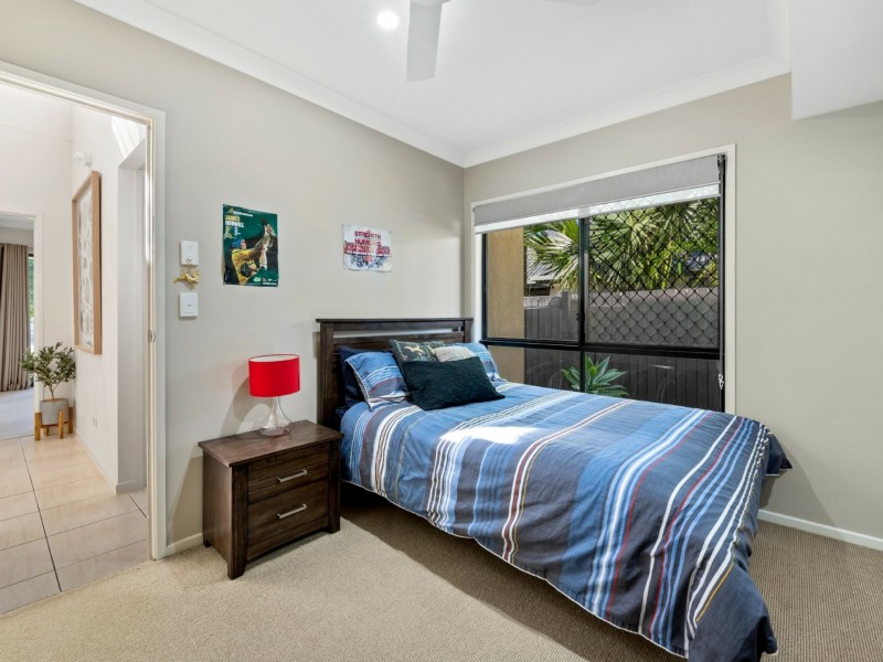 19 Barcoola Place, Twin Waters QLD 4564
