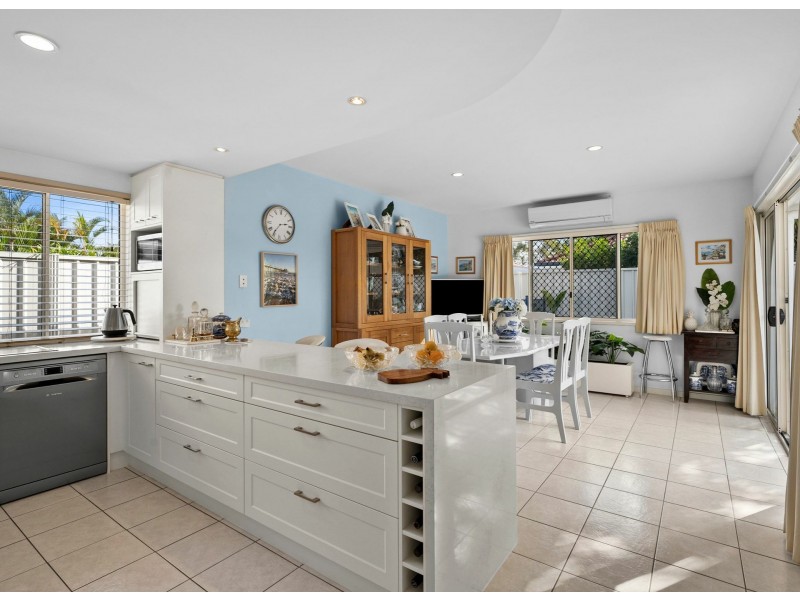 23 Baker-Finch Place, Twin Waters QLD 4564