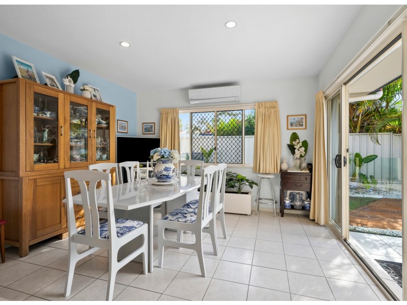 23 Baker-Finch Place, Twin Waters QLD 4564