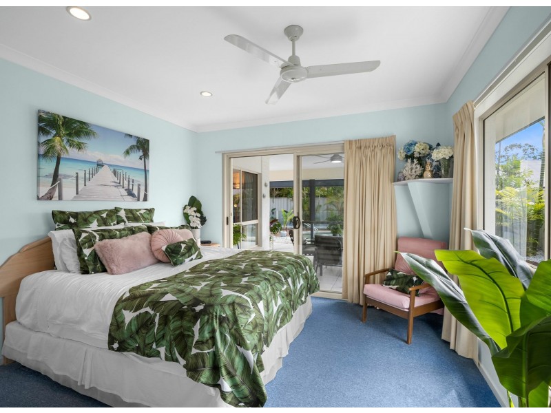 23 Baker-Finch Place, Twin Waters QLD 4564