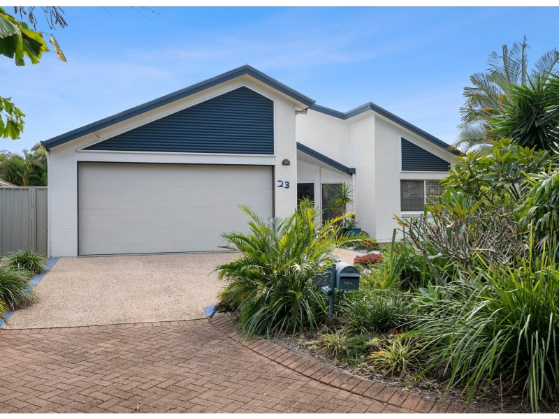 23 Baker-Finch Place, Twin Waters QLD 4564