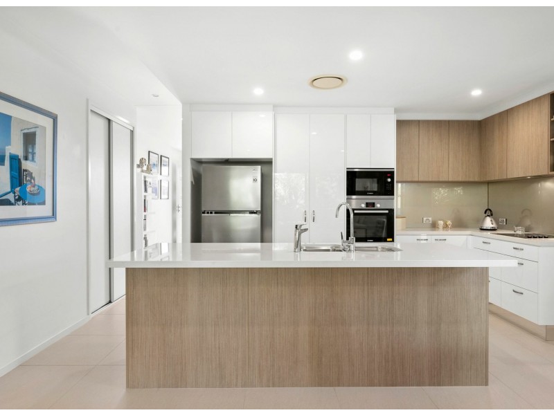 4/596 David Low Way, Pacific Paradise QLD 4564