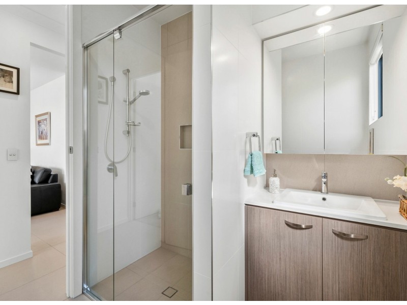 4/596 David Low Way, Pacific Paradise QLD 4564