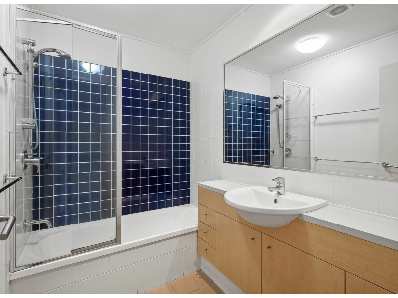 122/80 North Shore Road, Twin Waters QLD 4564