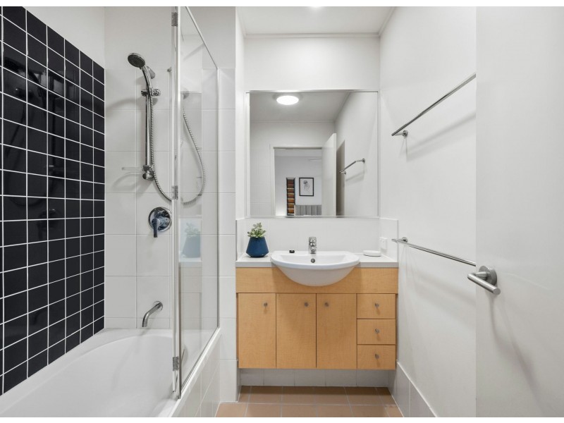 151/80 North Shore Road, Twin Waters QLD 4564