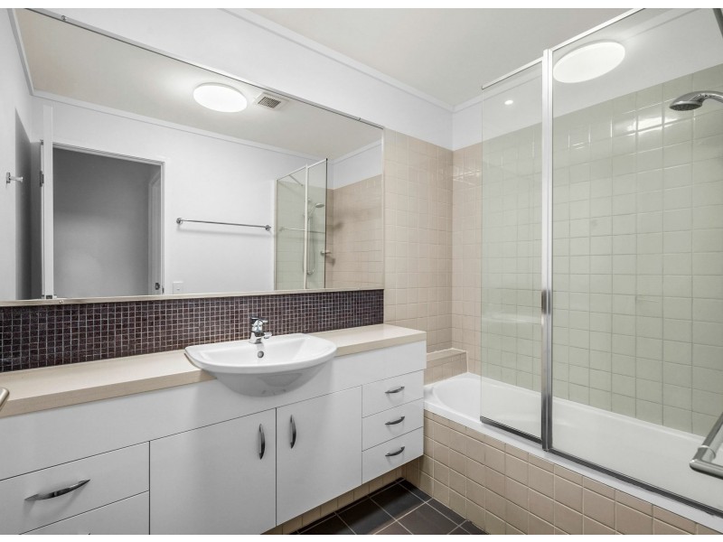 1/20 Baywater Drive, Twin Waters QLD 4564