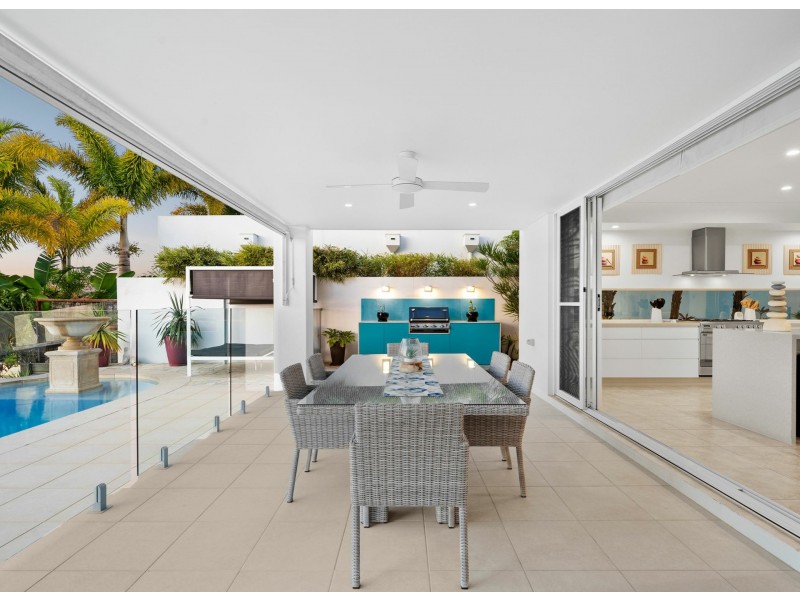 38 Stillwater Drive, Twin Waters QLD 4564