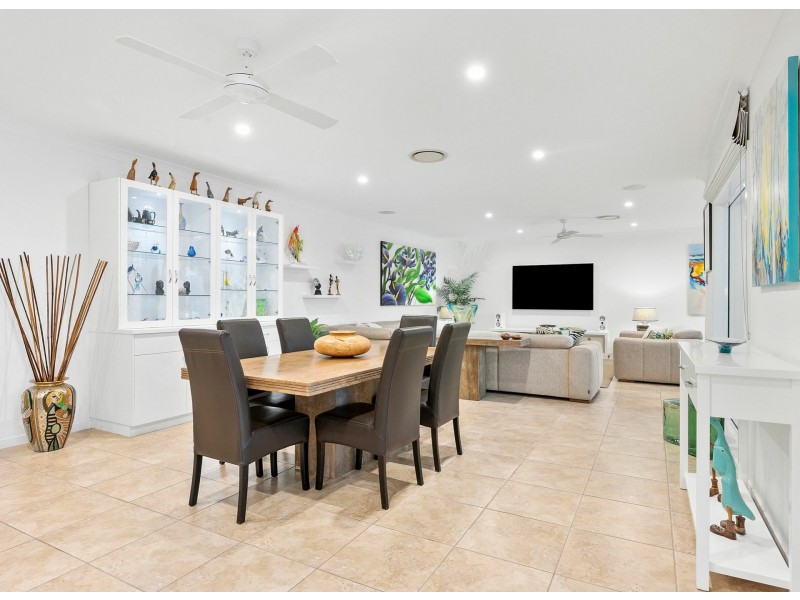 38 Stillwater Drive, Twin Waters QLD 4564