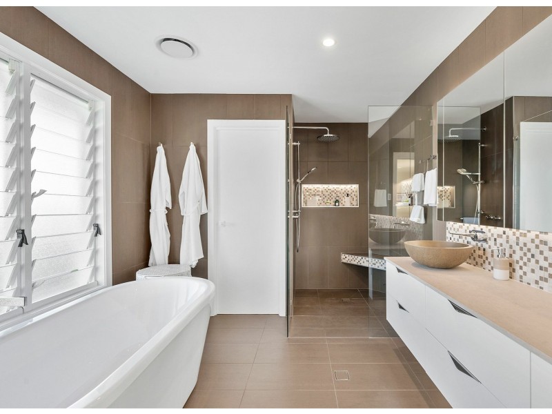 38 Stillwater Drive, Twin Waters QLD 4564