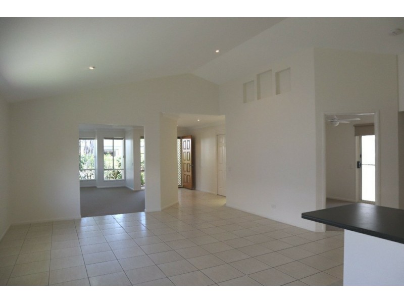 6 Parsons Bank Drive, Twin Waters QLD 4564