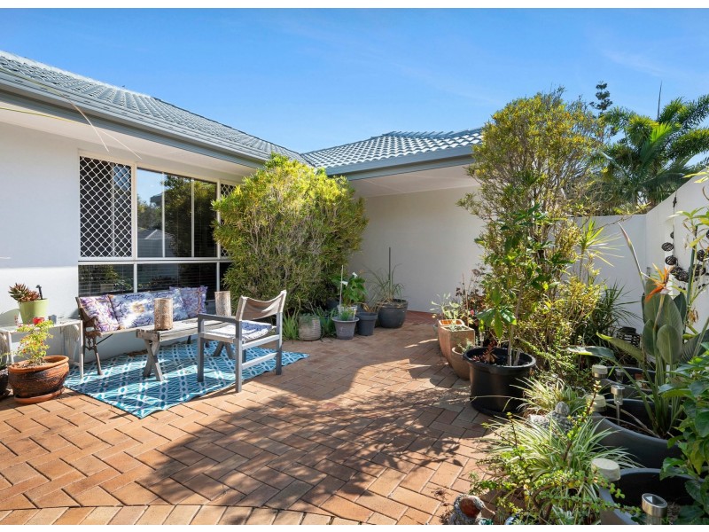 4 Tassel Place, Twin Waters QLD 4564