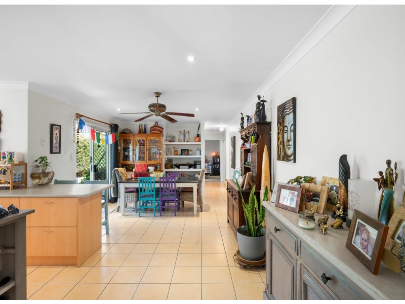 4 Tassel Place, Twin Waters QLD 4564