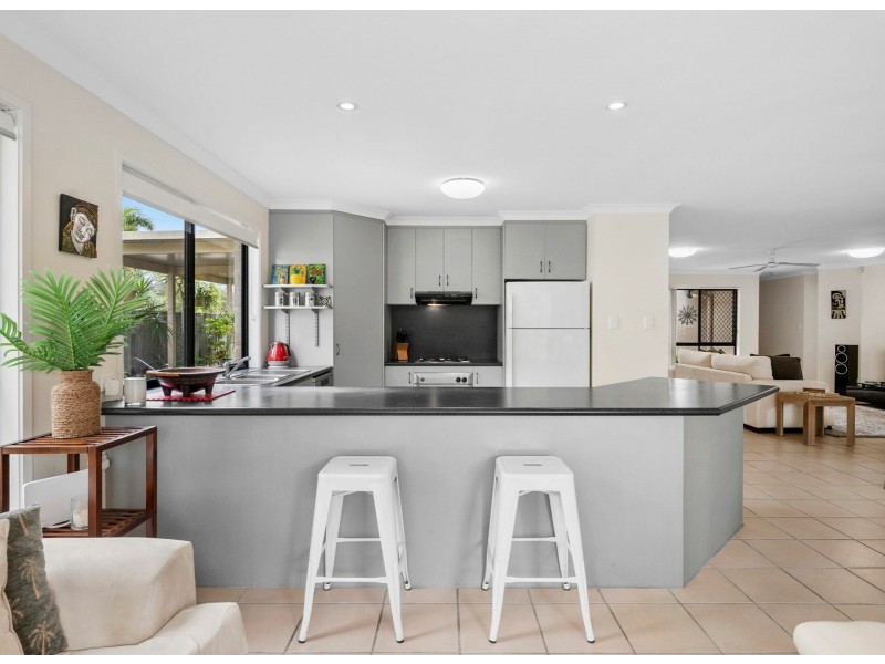 25 Moomba Street, Pacific Paradise QLD 4564