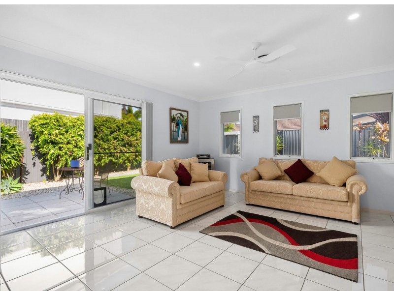 17 Anchorage Cct, Twin Waters QLD 4564