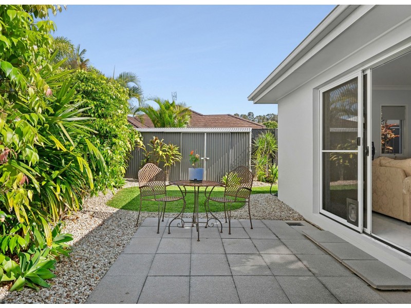 17 Anchorage Cct, Twin Waters QLD 4564