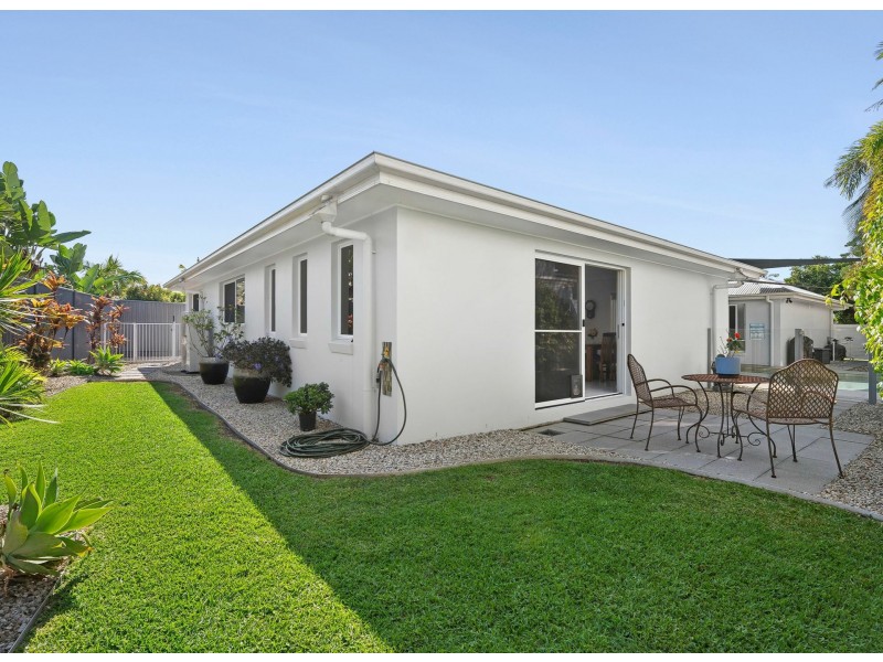 17 Anchorage Cct, Twin Waters QLD 4564