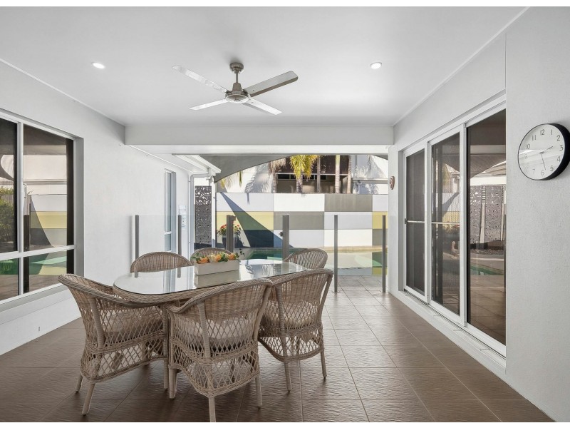 17 Anchorage Cct, Twin Waters QLD 4564