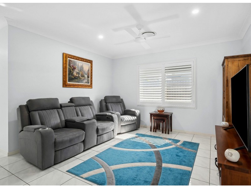 17 Anchorage Cct, Twin Waters QLD 4564