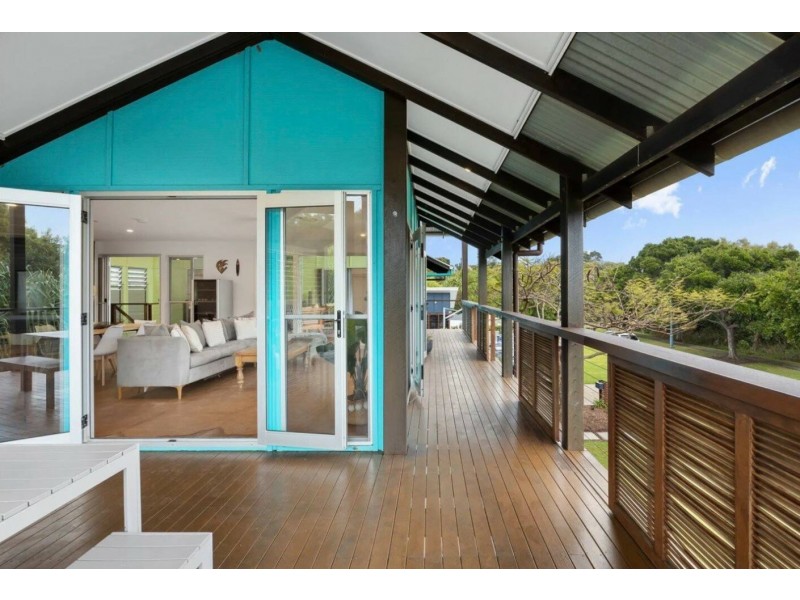 1 North Beach Place, Mudjimba QLD 4564