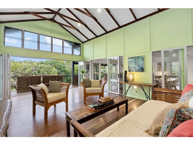 1 North Beach Place, Mudjimba QLD 4564