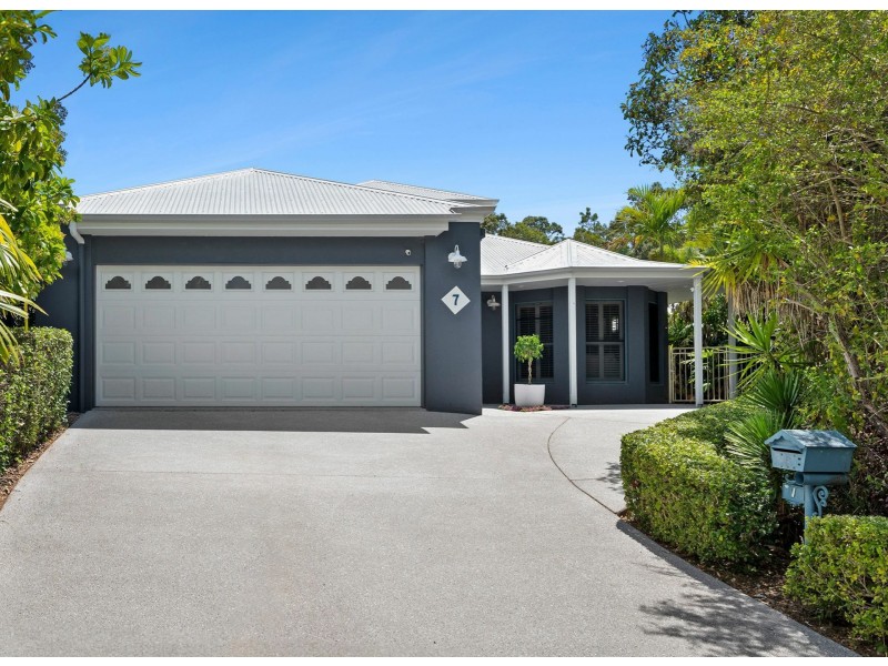 7 Portmarnock Court, Twin Waters QLD 4564