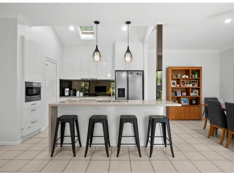 7 Portmarnock Court, Twin Waters QLD 4564