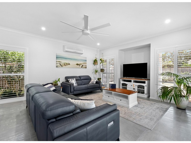 5 Carnoustie Court, Twin Waters QLD 4564