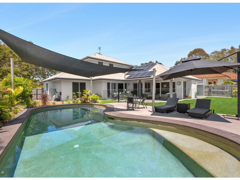 5 Carnoustie Court, Twin Waters QLD 4564