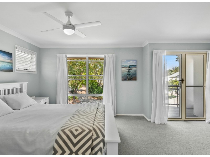 5 Carnoustie Court, Twin Waters QLD 4564