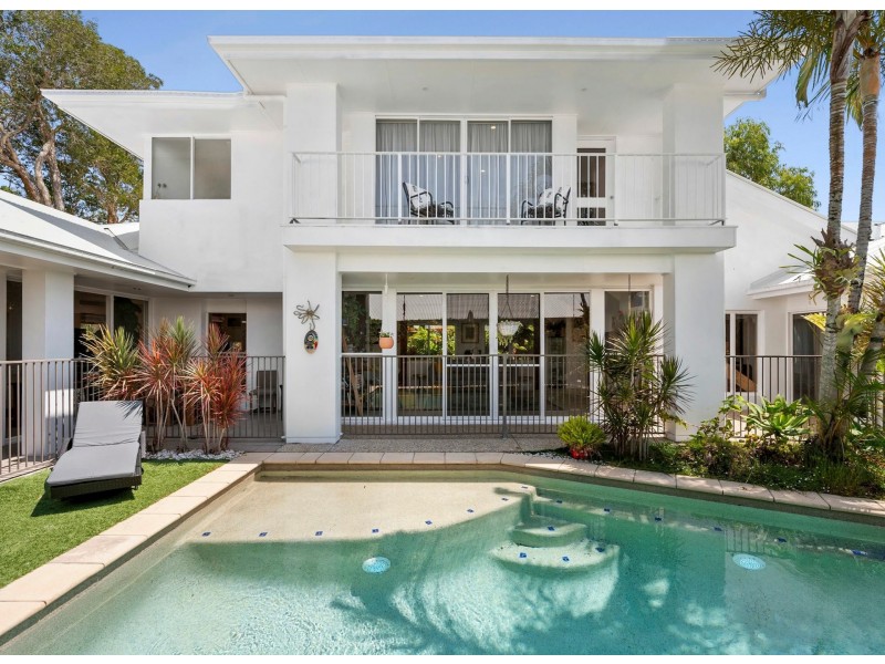 75 Baywater Drive, Twin Waters QLD 4564