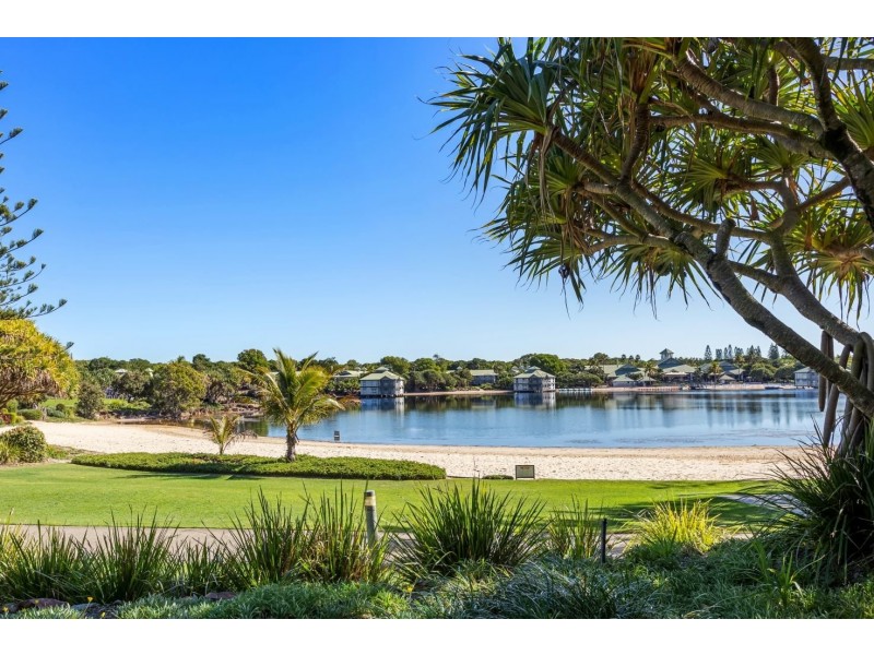 55/80 North Shore Road, Twin Waters QLD 4564