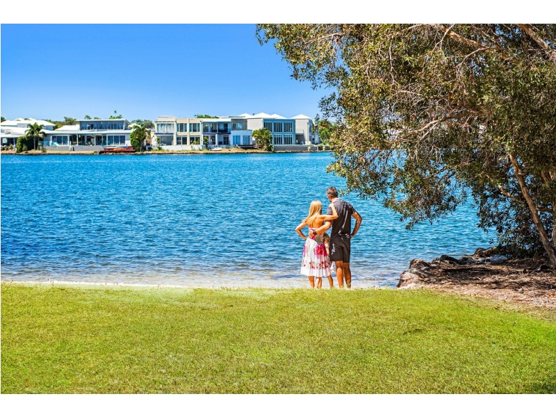 12 Parsons Bank Drive, Twin Waters QLD 4564