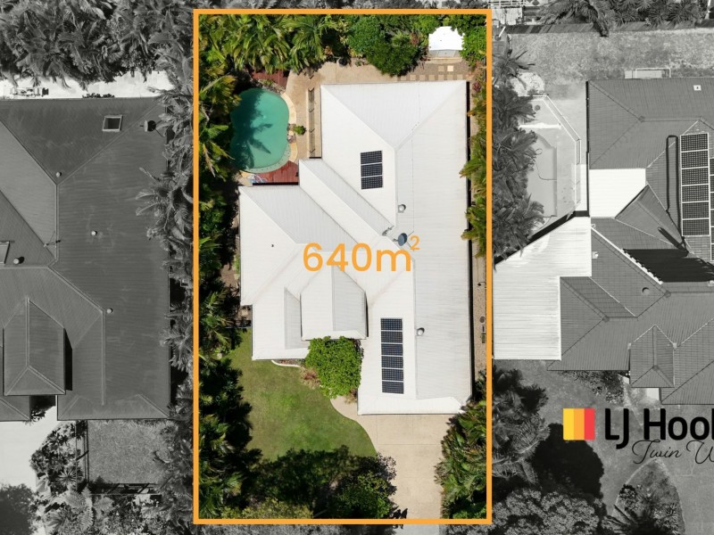 34 Prestwick Drive, Twin Waters QLD 4564