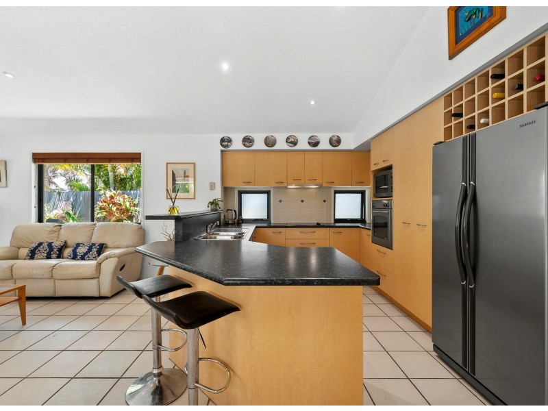 34 Prestwick Drive, Twin Waters QLD 4564