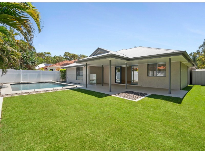 1 Quay Court, Twin Waters QLD 4564