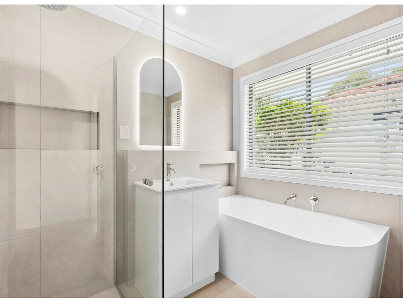 1 Quay Court, Twin Waters QLD 4564