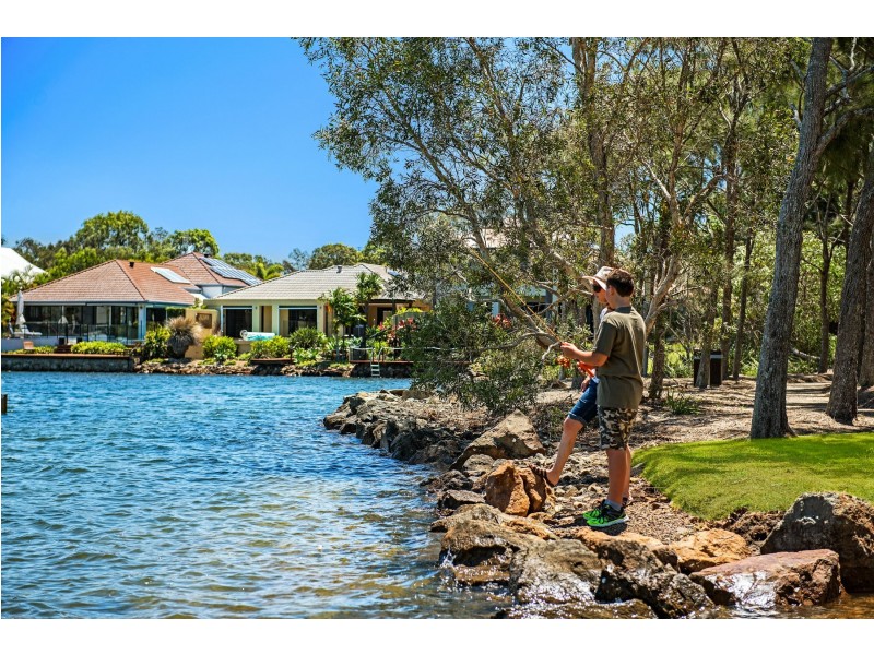 1 Quay Court, Twin Waters QLD 4564