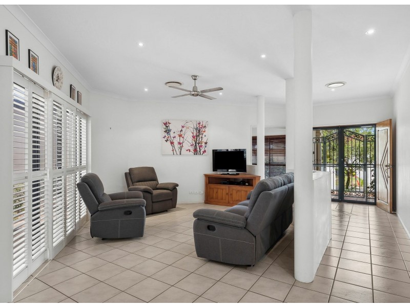 11 Cooloola Place, Twin Waters QLD 4564
