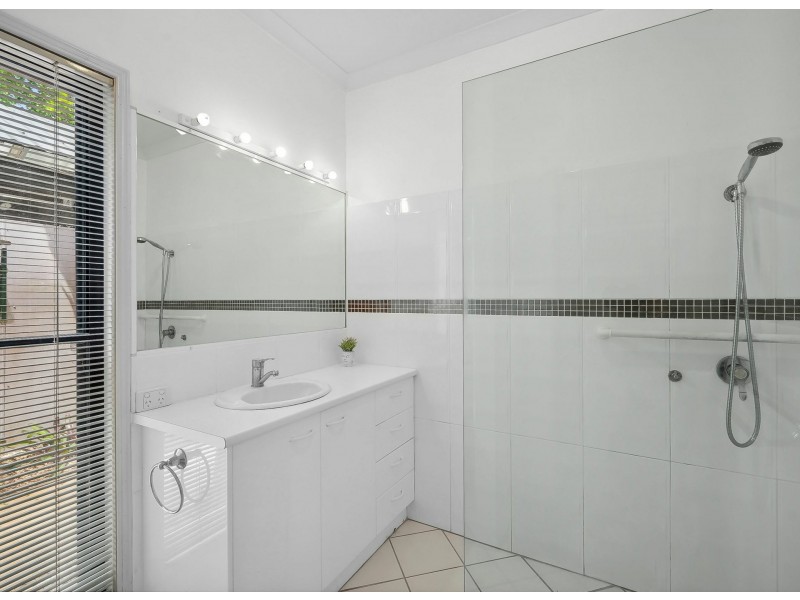 11 Cooloola Place, Twin Waters QLD 4564