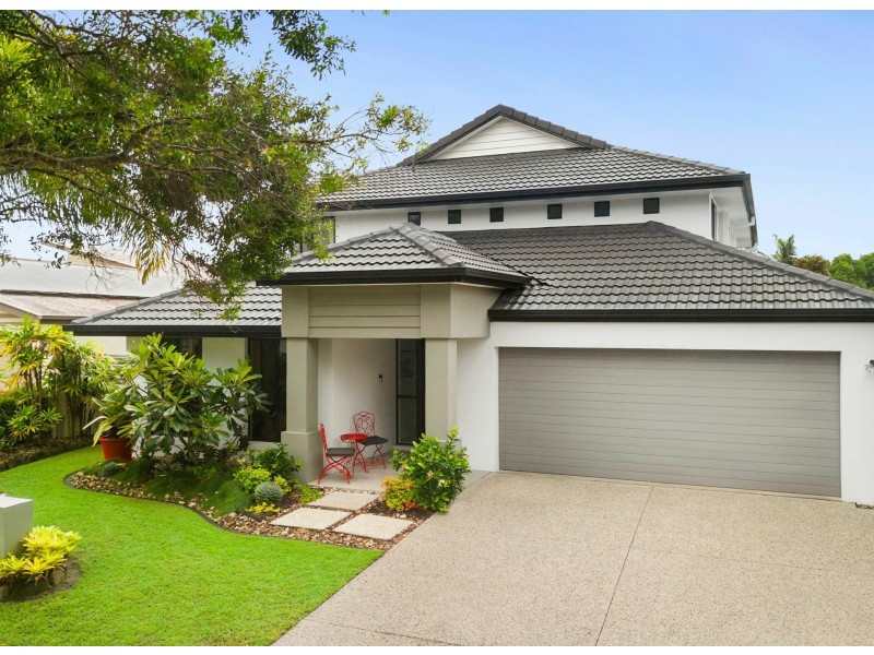 28 Veerings Crescent, Twin Waters QLD 4564
