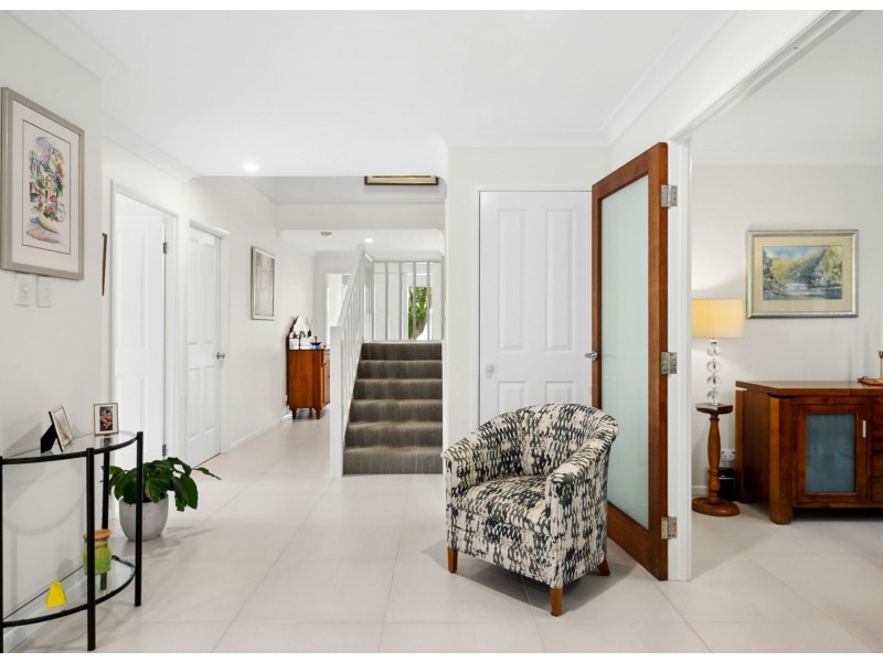 28 Veerings Crescent, Twin Waters QLD 4564