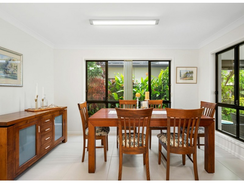 28 Veerings Crescent, Twin Waters QLD 4564