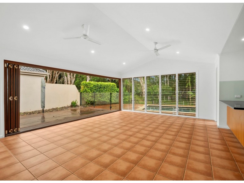 24 Baker-Finch Place, Twin Waters QLD 4564