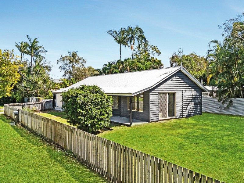 9 Kandoo Street, Pacific Paradise QLD 4564