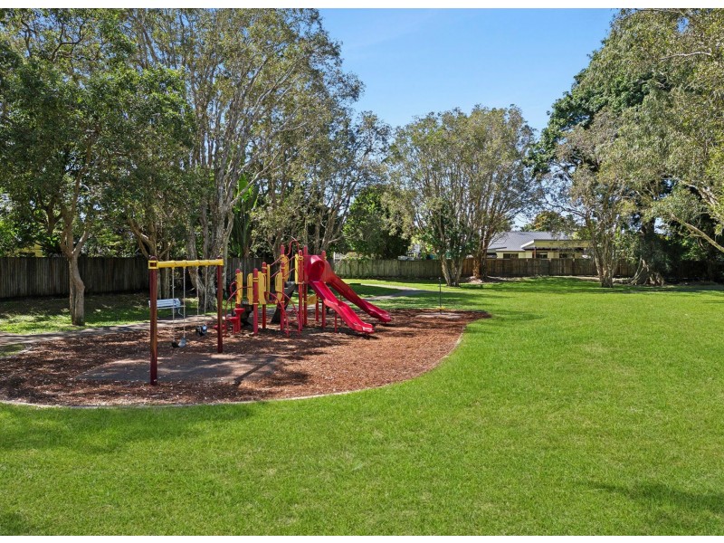 9 Kandoo Street, Pacific Paradise QLD 4564