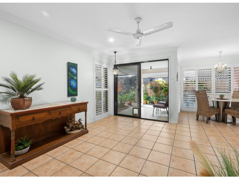 44 Wattlebird Drive, Twin Waters QLD 4564