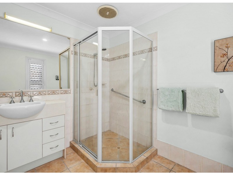 44 Wattlebird Drive, Twin Waters QLD 4564