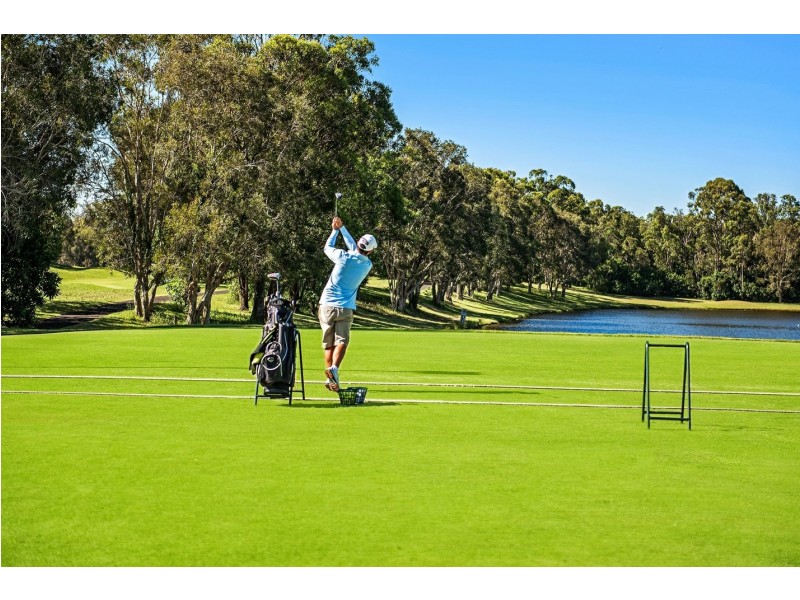 44 Wattlebird Drive, Twin Waters QLD 4564
